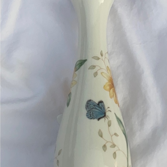 NWOT Elegant Lenox 9”Tall Bud Vase”Butterfly Meadow”(In Pristine Used Condition) - Picture 10 of 16